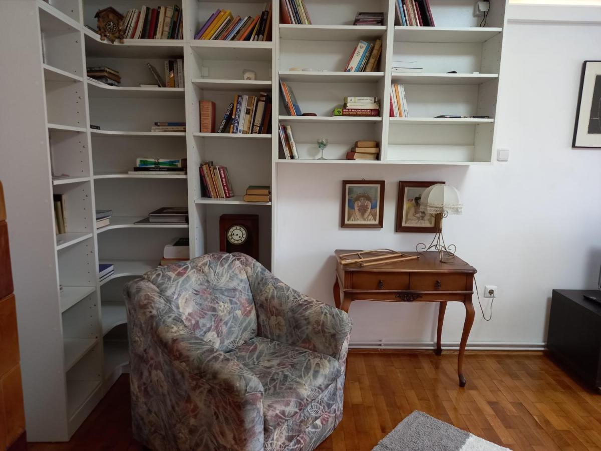 Mislav. Udoban U Centru Grada. Zagreb