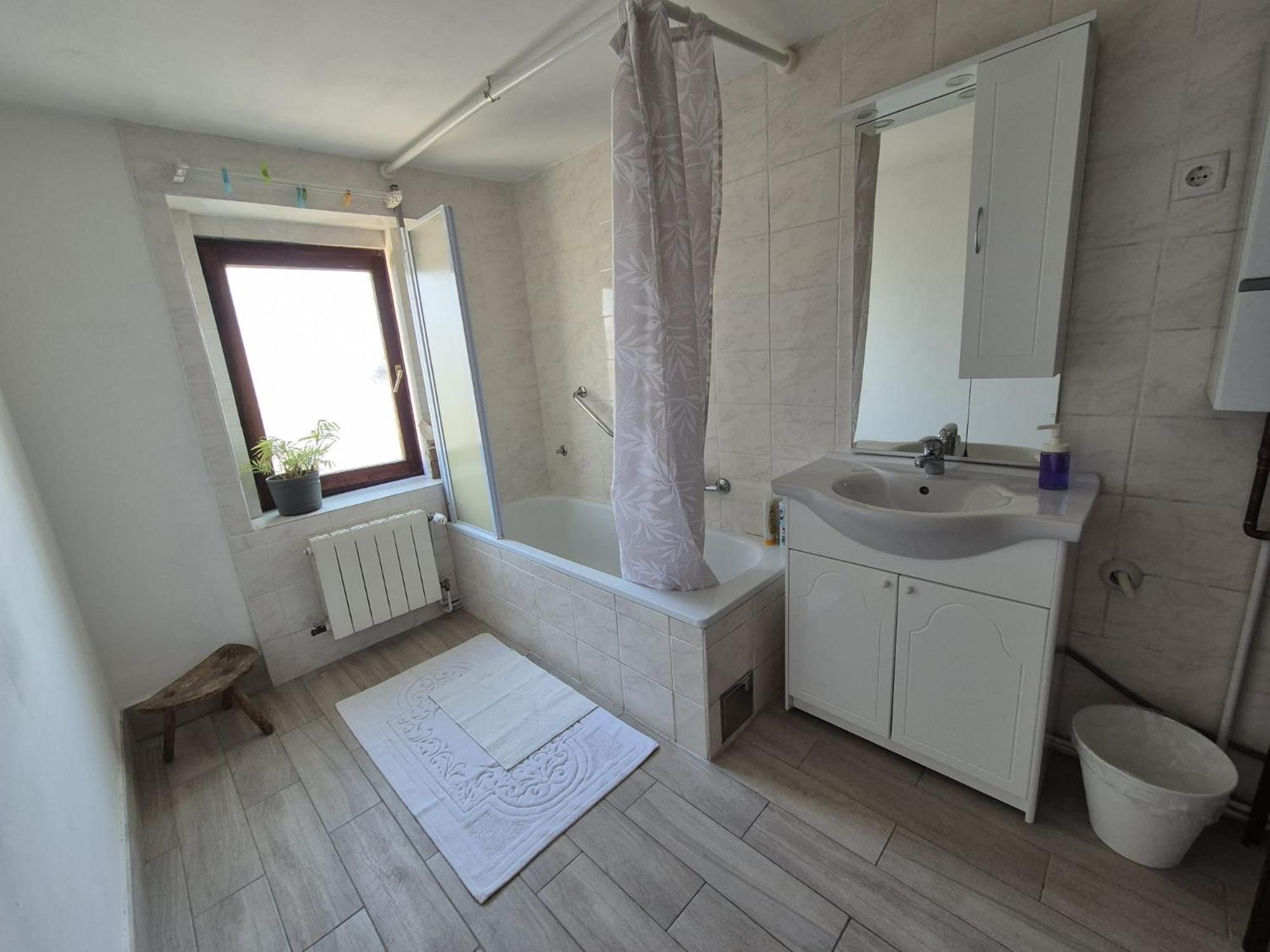 Apartment Mislav. Udoban U Centru Grada. *